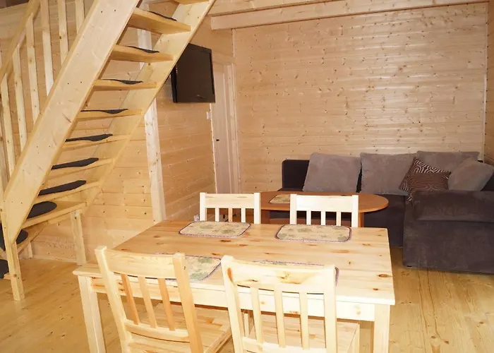 琥珀别墅酒店 *